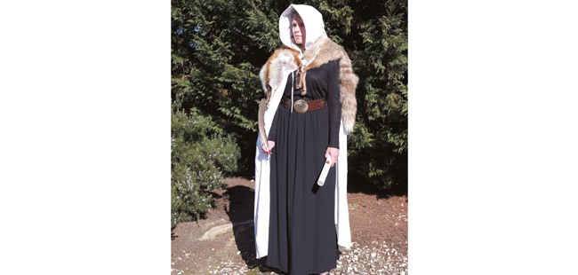 Wanderer'S Cloak - White